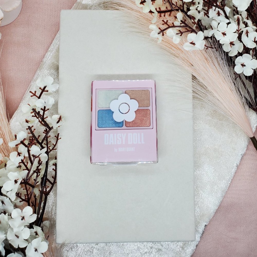 DAISY DOLL by Mary Quaint 4-Color Eyeshadow Palette [Japanese Edition] [NWOT]